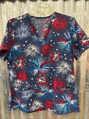 Women’s Red, Blue & White Star Print V-Neck Scrub Top